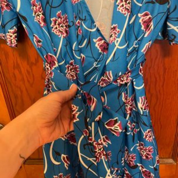 NWOT Shein Allover Floral Ruffle Trim Wrap Belted Dress - Picture 3 of 7